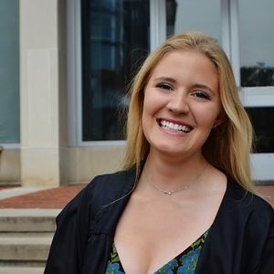 Meet your Posher, Zoe